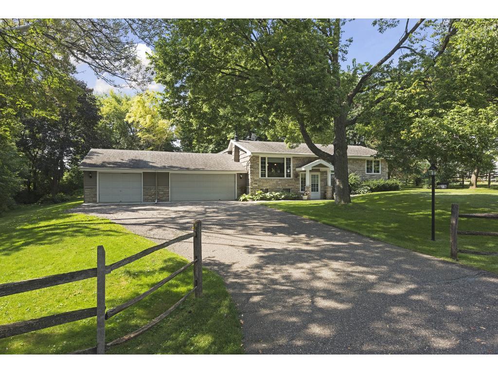 View of Residential at 11507 Oakvale Road, Minnetonka MN 55305, Minnetonka - Mike Wilen | Minnesota Team Real Estate