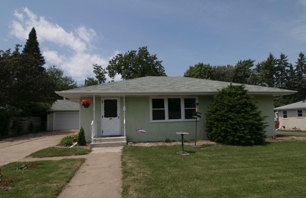 View of Residential at 985 Charlton Street, West Saint Paul MN 55118, West Saint Paul - Mike Wilen | Minnesota Team Real Estate