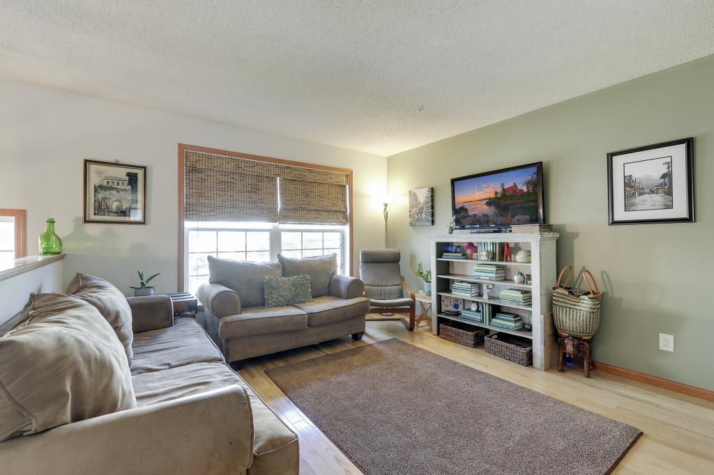 View of Residential at 914 Ledgestone Drive, Mahtomedi MN 55115, Mahtomedi - Mike Wilen | Minnesota Team Real Estate