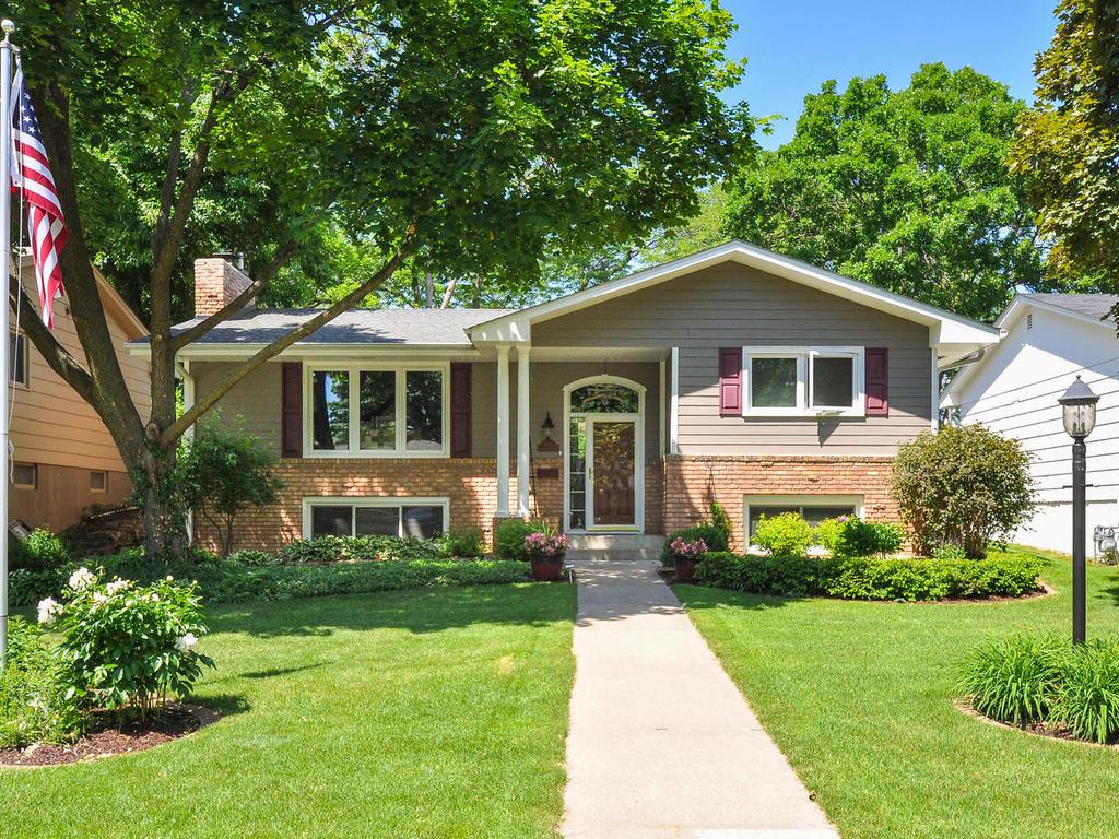 View of Residential at 4611 Ewing Avenue, Robbinsdale MN 55422, Robbinsdale - Mike Wilen | Minnesota Team Real Estate