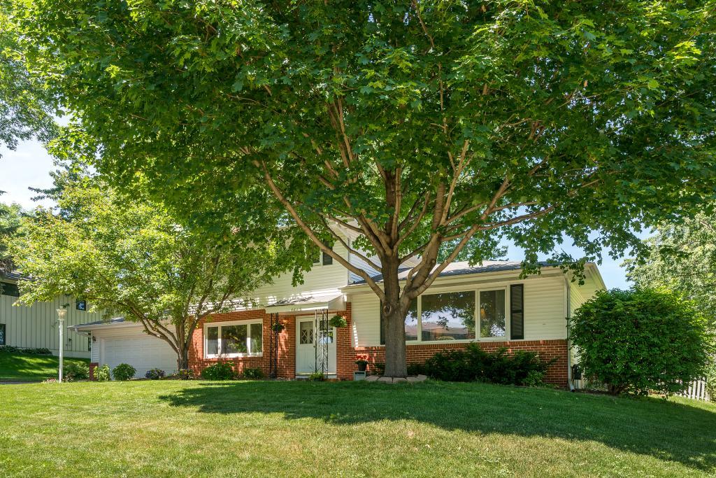 View of Residential at 4616 99th Street, Bloomington MN 55437, Bloomington - Mike Wilen | Minnesota Team Real Estate