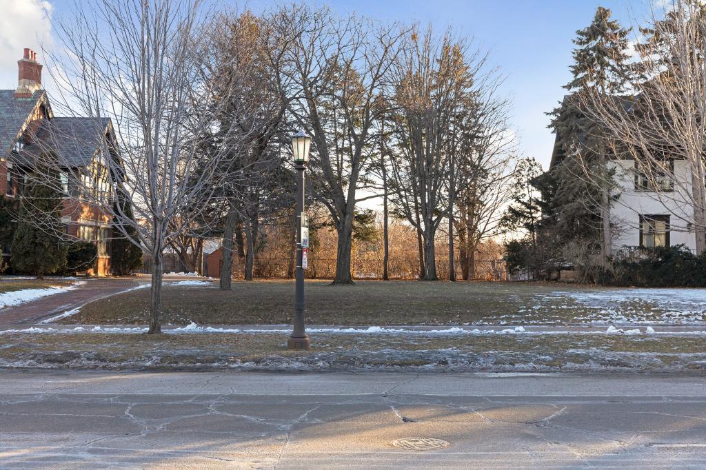 View of Land at 962 Summit Avenue, Saint Paul MN 55105, Saint Paul - Mike Wilen | Minnesota Team Real Estate