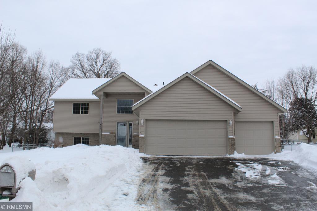 View of Residential at 422 12th Street, Buffalo MN 55313, Buffalo - Mike Wilen | Minnesota Team Real Estate