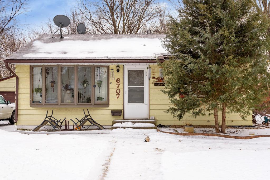View of Residential at 6707 34th Avenue, Crystal MN 55427, Crystal - Mike Wilen | Minnesota Team Real Estate