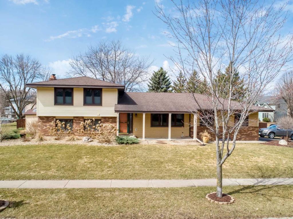 View of Residential at 13121 Flagstaff Avenue, Apple Valley MN 55124, Apple Valley - Mike Wilen | Minnesota Team Real Estate