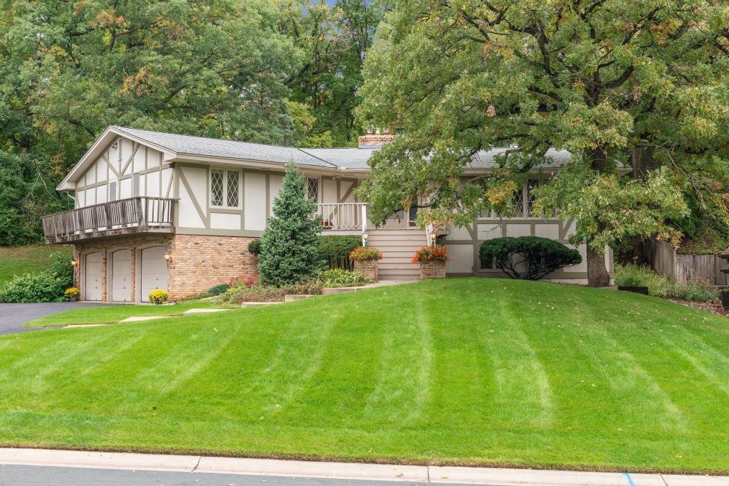 View of Residential at 6212 Loch Moor Drive, Edina MN 55439, Edina - Mike Wilen | Minnesota Team Real Estate