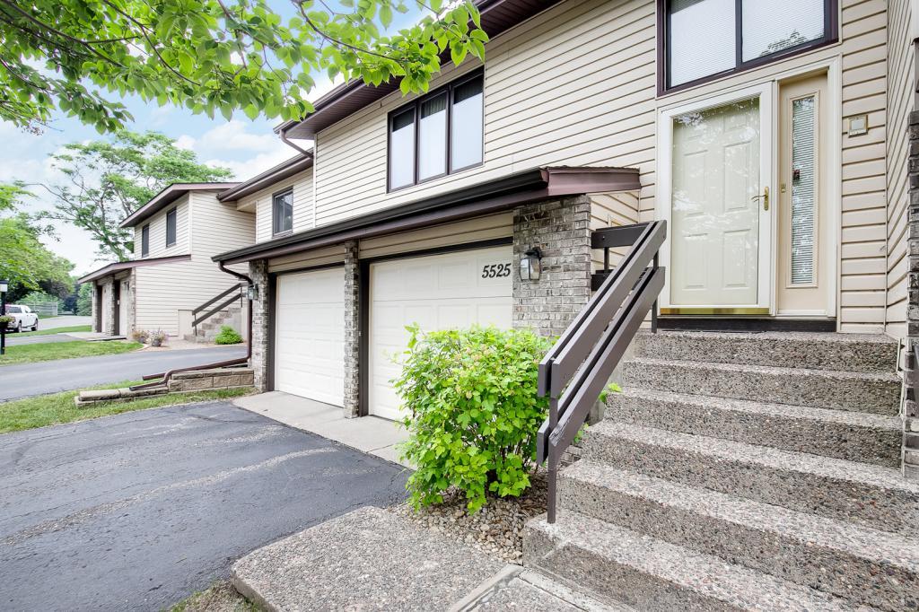 View of Residential at 5525 Hyland Courts Drive, Bloomington MN 55437, Bloomington - Mike Wilen | Minnesota Team Real Estate