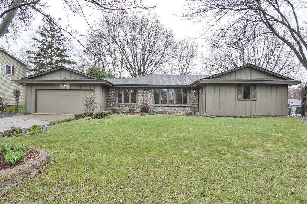 View of Residential at 7089 Aberdeen Curve, Woodbury MN 55125, Woodbury - Mike Wilen | Minnesota Team Real Estate