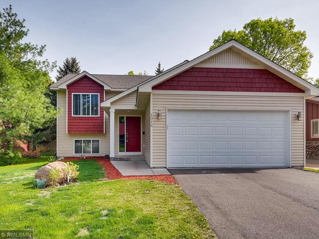View of Residential at 1016 42 1/2 Ave, Columbia Heights MN 55421, Columbia Heights - Mike Wilen | Minnesota Team Real Estate