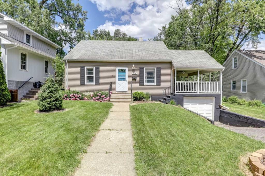 View of Residential at 3514 31st Avenue, Robbinsdale MN 55422, Robbinsdale - Mike Wilen | Minnesota Team Real Estate