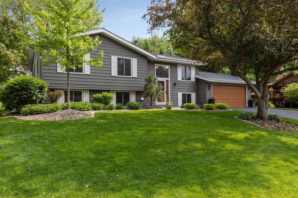 View of Residential at 3206 Red Oak Circle, Burnsville MN 55337, Burnsville - Mike Wilen | Minnesota Team Real Estate
