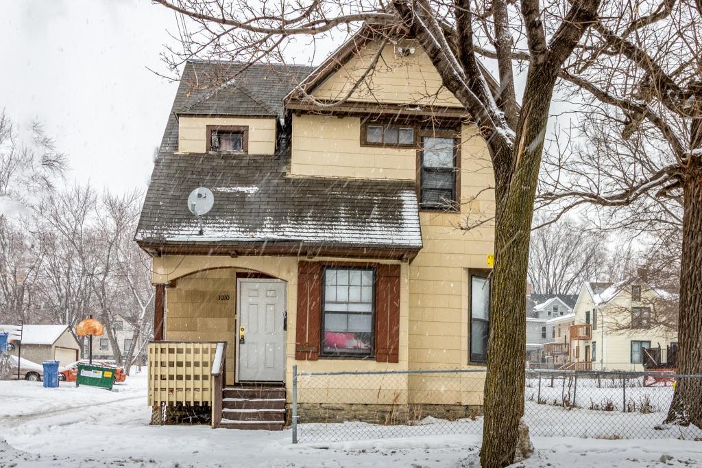 View of Residential Income at 1010 21st Avenue, Minneapolis MN 55411, Minneapolis - Mike Wilen | Minnesota Team Real Estate
