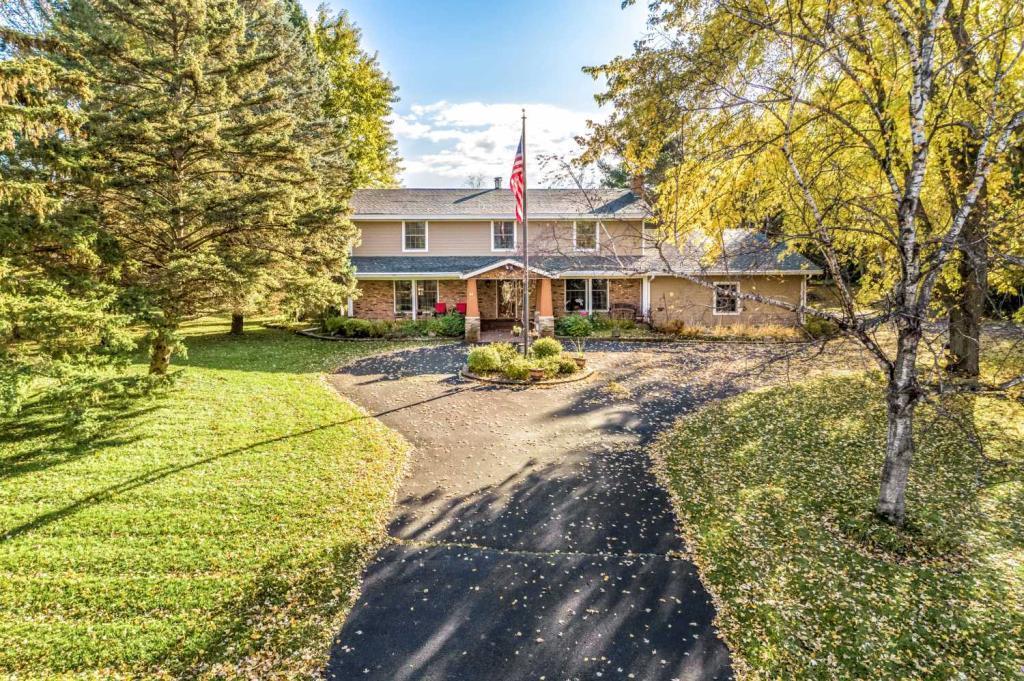 View of Residential at 22 Lacosta Drive, White Bear Lake MN 55110, White Bear Lake - Mike Wilen | Minnesota Team Real Estate