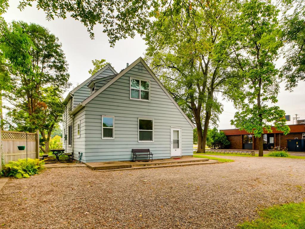 View of Commercial Sale at 2850 Snelling Avenue, Roseville MN 55113, Roseville - Mike Wilen | Minnesota Team Real Estate