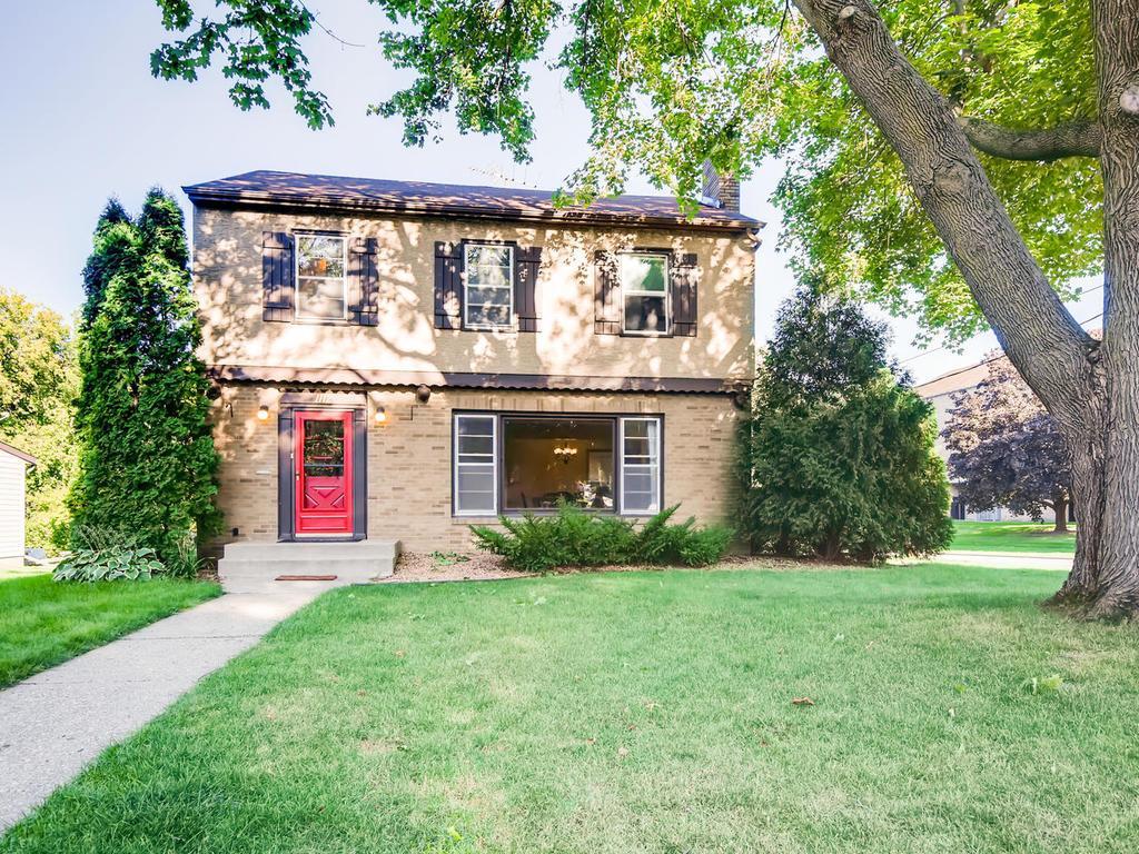View of Residential at 1112 Seminole Avenue, West Saint Paul MN 55118, West Saint Paul - Mike Wilen | Minnesota Team Real Estate