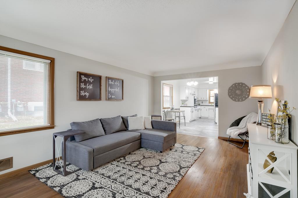 View of Residential at 949 Hawthorne Avenue, Saint Paul MN 55106, Saint Paul - Mike Wilen | Minnesota Team Real Estate