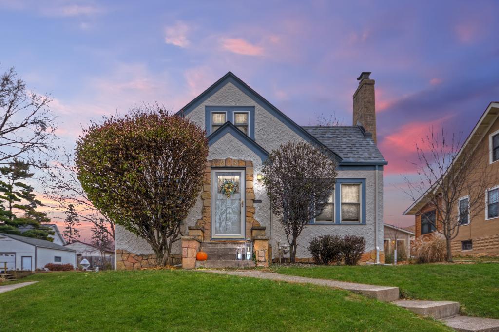 View of Residential at 692 Macalester Street, Saint Paul MN 55116, Saint Paul - Mike Wilen | Minnesota Team Real Estate
