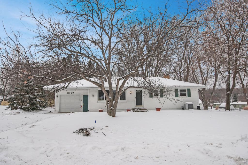 View of Residential at 11103 Oak Knoll Terrace, Minnetonka MN 55305, Minnetonka - Mike Wilen | Minnesota Team Real Estate