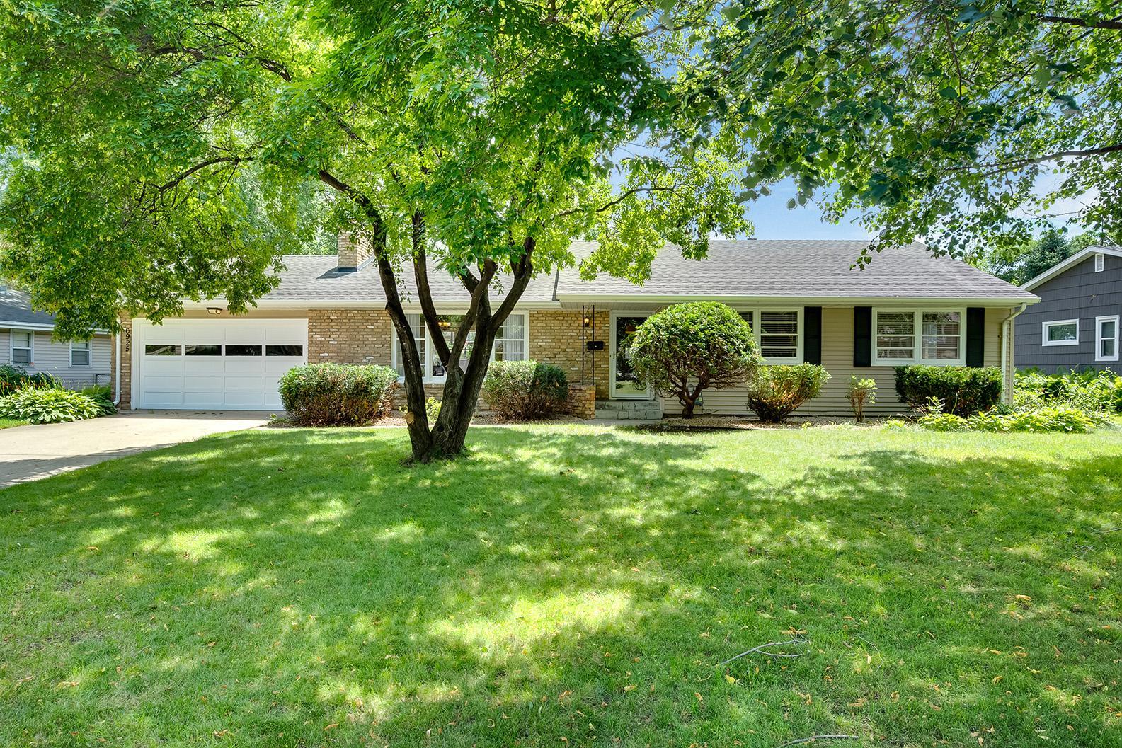 View of Residential at 6925 Hillcrest Lane, Edina MN 55435, Edina - Mike Wilen | Minnesota Team Real Estate