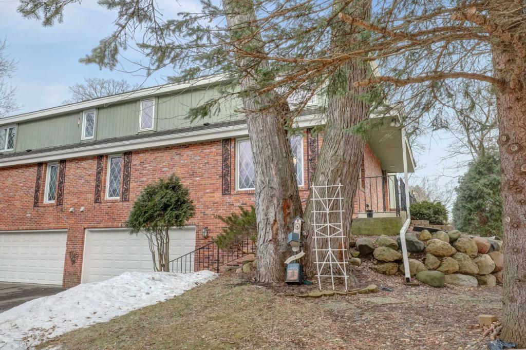 View of Residential at 7707 Tanglewood Court, Edina MN 55439, Edina - Mike Wilen | Minnesota Team Real Estate
