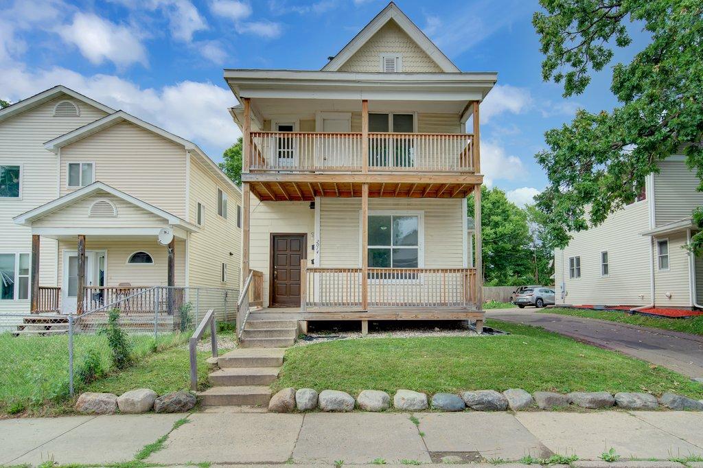 View of Residential Income at 2014 Glenwood Avenue, Minneapolis MN 55405, Minneapolis - Mike Wilen | Minnesota Team Real Estate