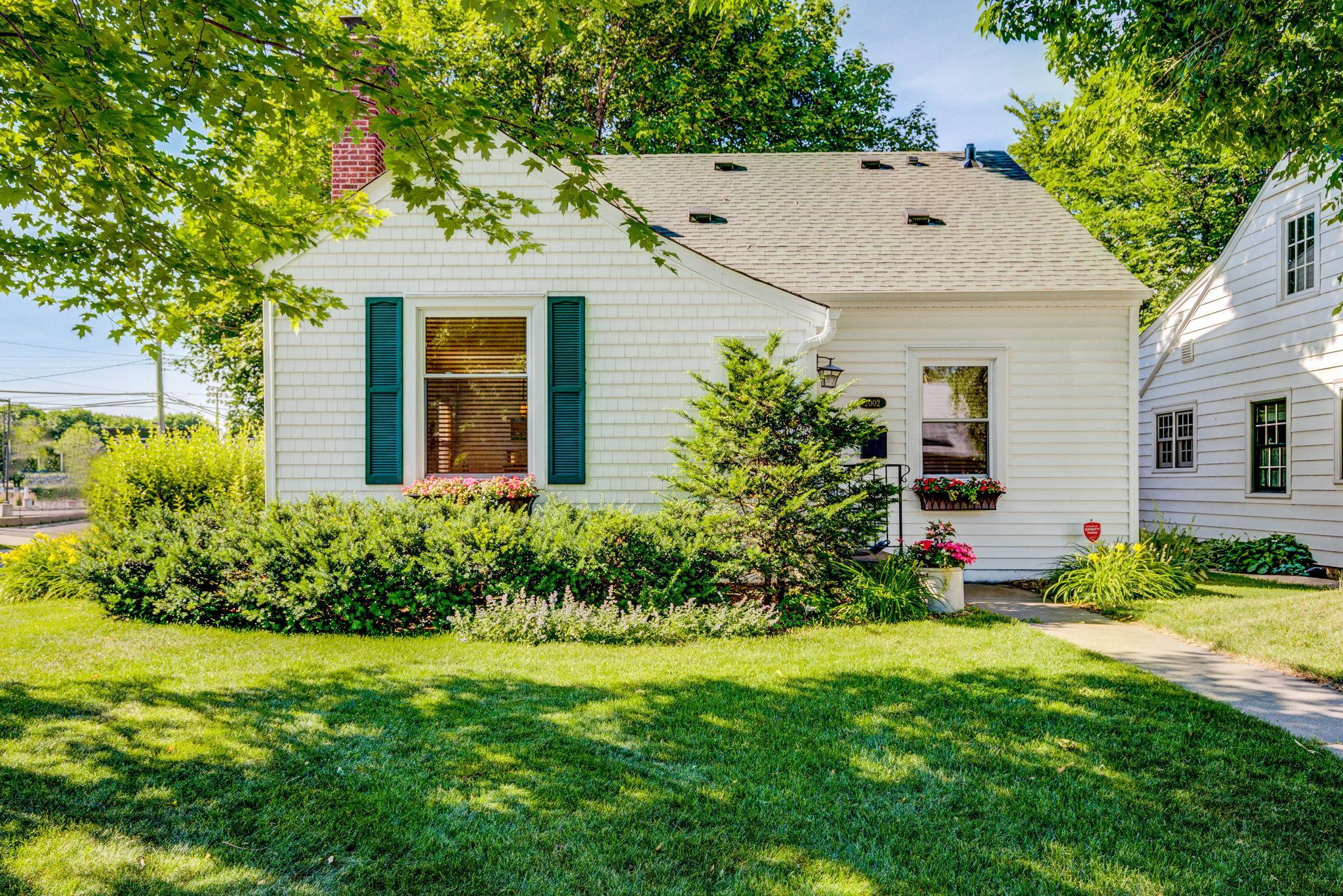 View of Residential at 2002 Pinehurst Avenue, Saint Paul MN 55116, Saint Paul - Mike Wilen | Minnesota Team Real Estate
