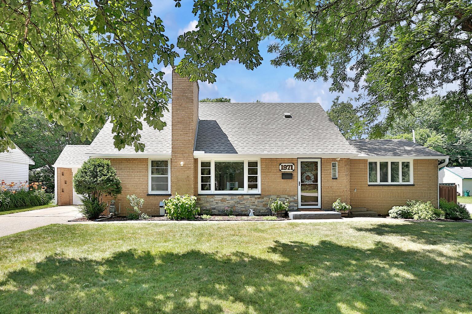 View of Residential at 1971 Arona Street, Roseville MN 55113, Roseville - Mike Wilen | Minnesota Team Real Estate