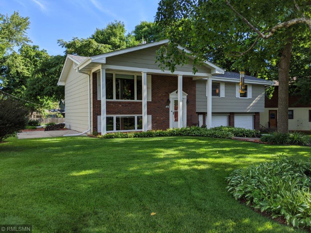 View of Residential at 4 Five Oaks Lane, White Bear Lake MN 55110, White Bear Lake - Mike Wilen | Minnesota Team Real Estate