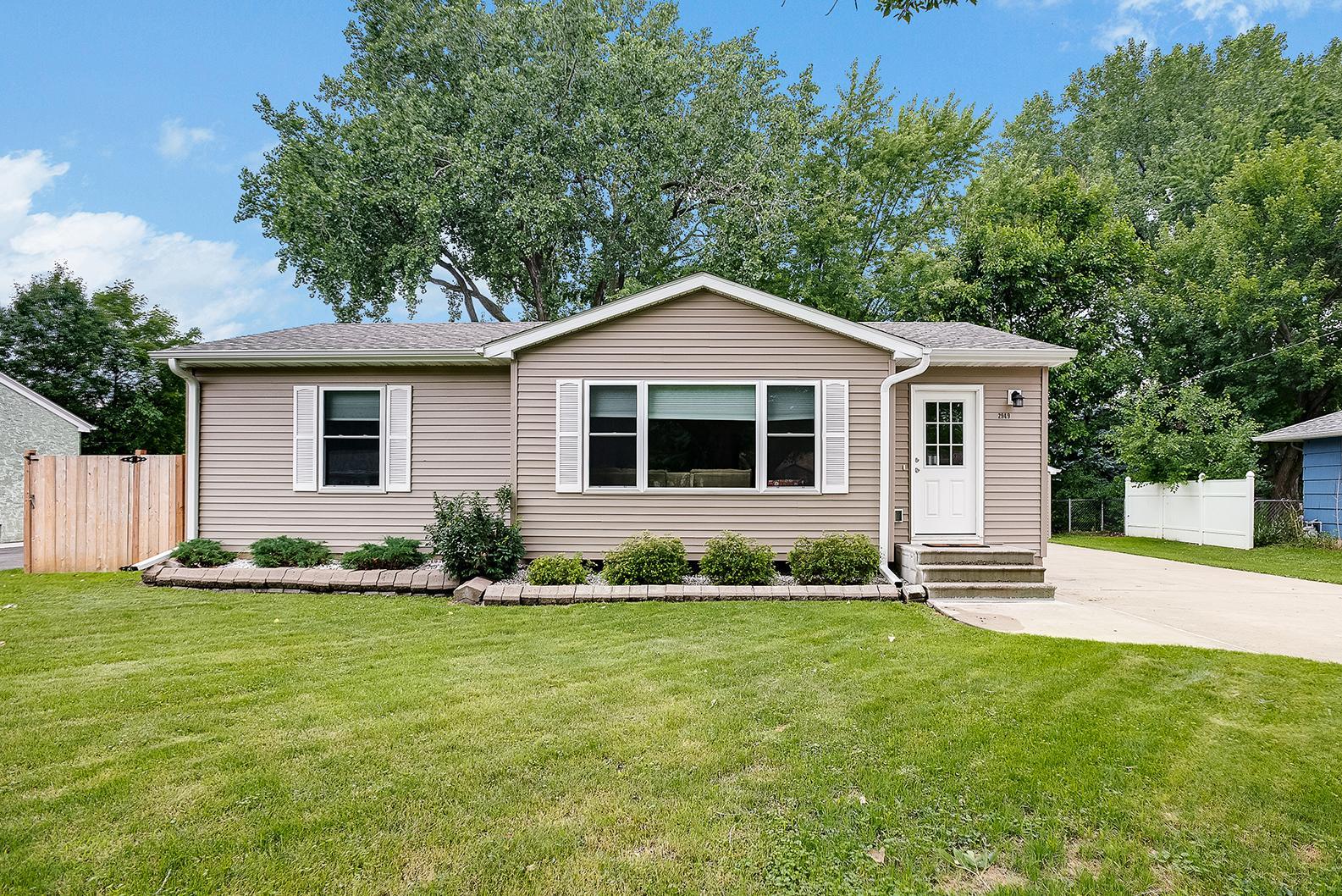 View of Residential at 2949 Woodbridge Street, Roseville MN 55113, Roseville - Mike Wilen | Minnesota Team Real Estate