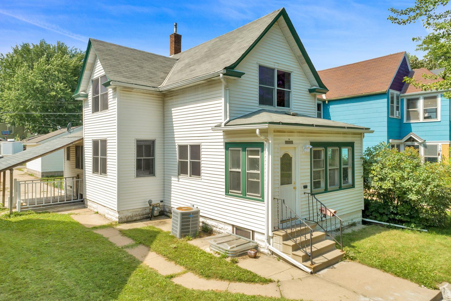 View of Residential at 1091 Woodbridge Street, Saint Paul MN 55117, Saint Paul - Mike Wilen | Minnesota Team Real Estate
