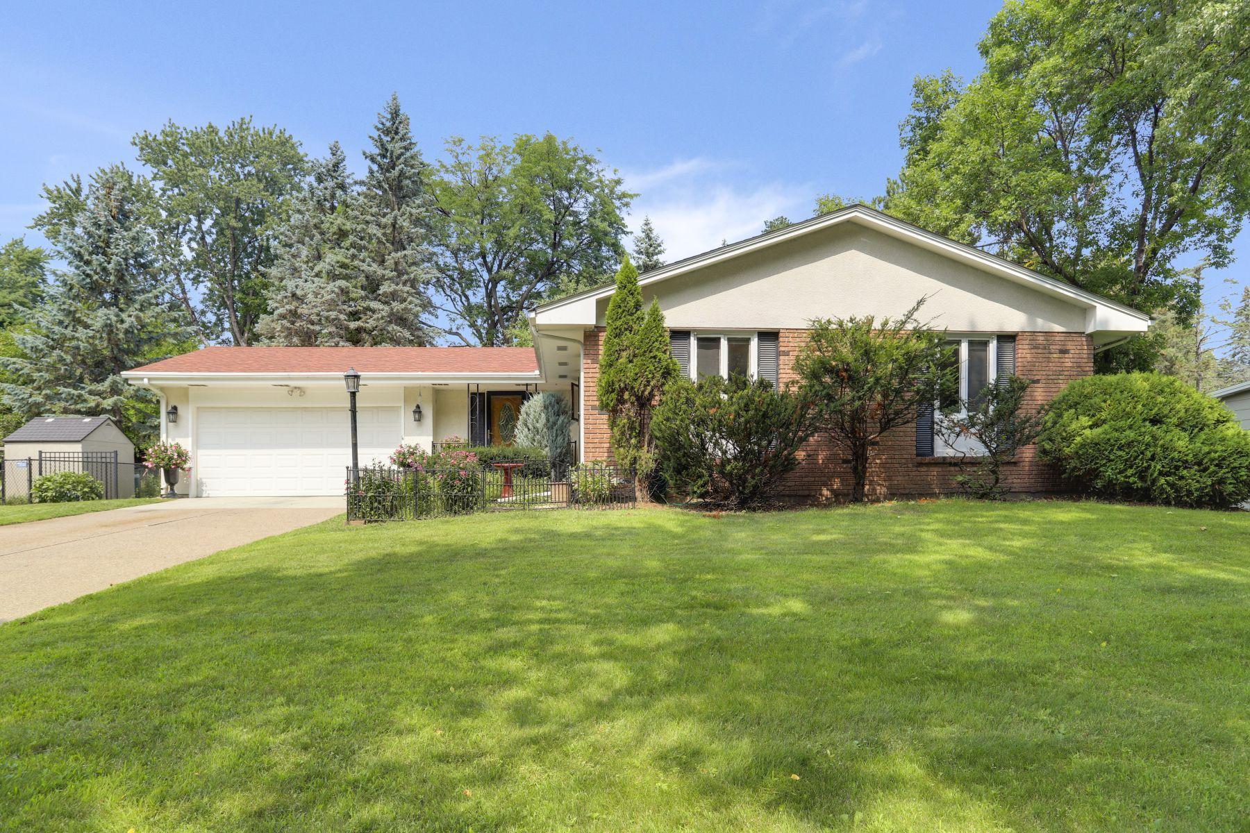 View of Residential at 417 Woodhill Drive, Roseville MN 55113, Roseville - Mike Wilen | Minnesota Team Real Estate