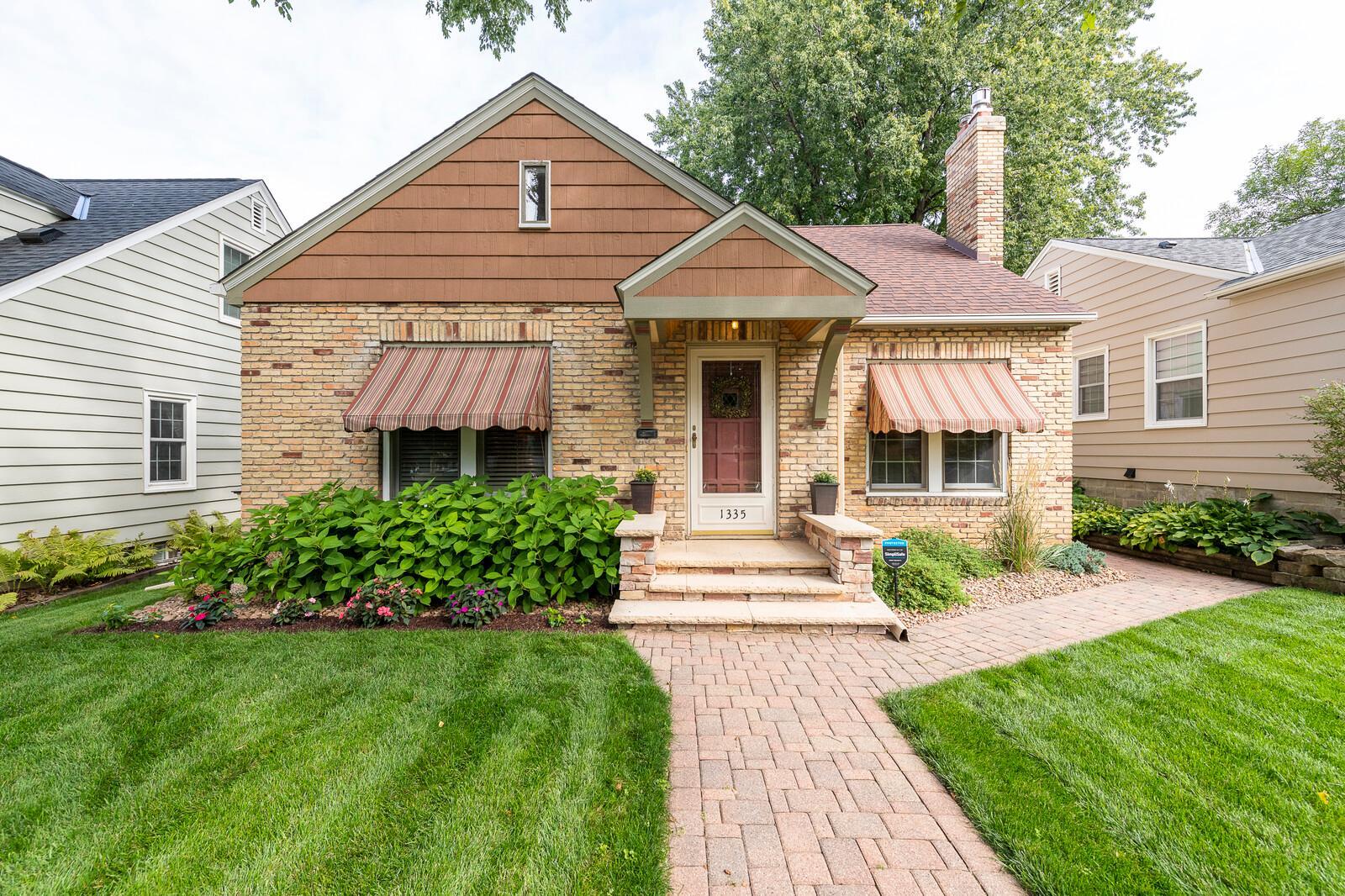 View of Residential at 1335 Eleanor Avenue, Saint Paul MN 55116, Saint Paul - Mike Wilen | Minnesota Team Real Estate