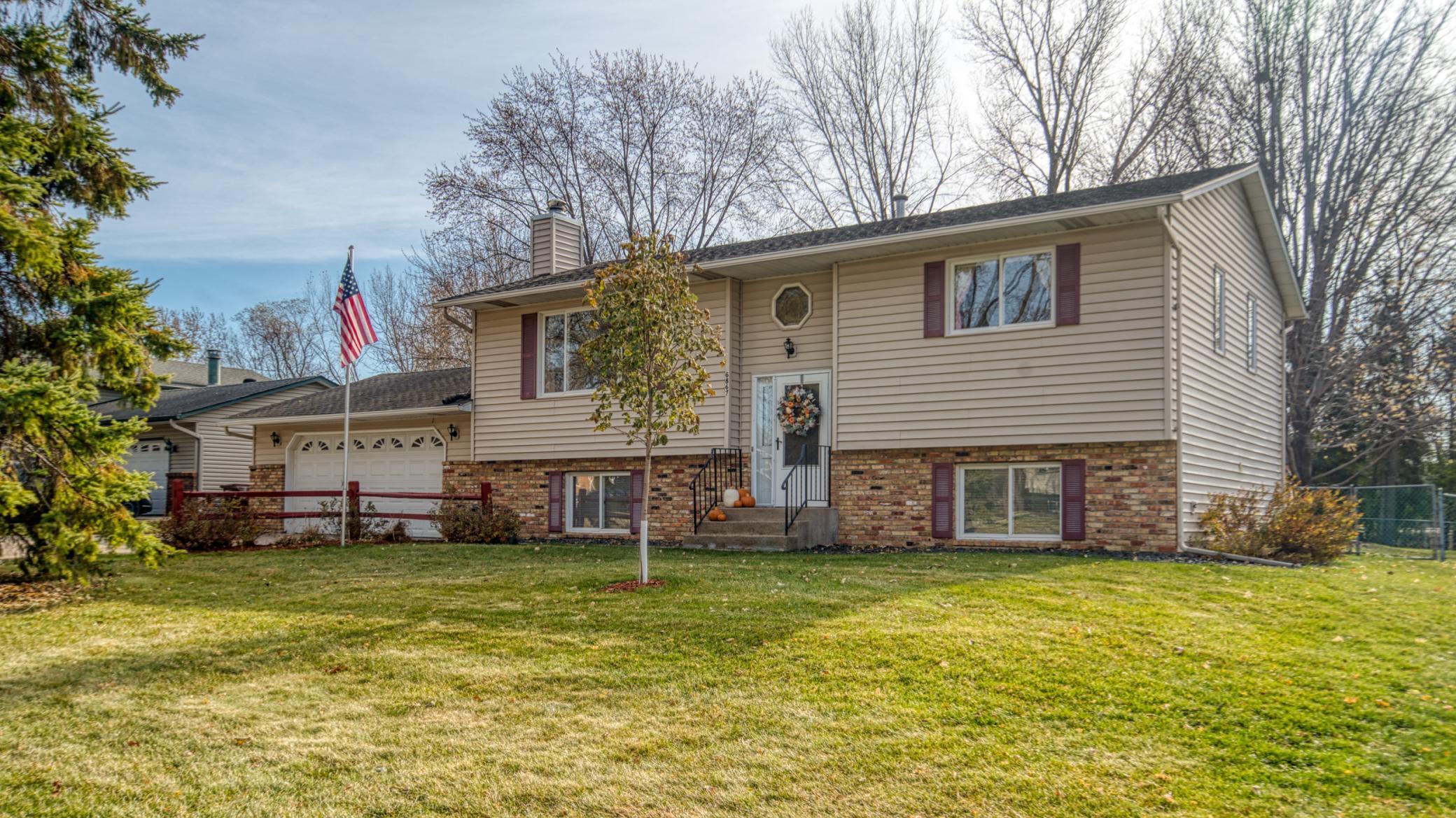 View of Residential at 6867 35th Street, Oakdale MN 55128, Oakdale - Mike Wilen | Minnesota Team Real Estate