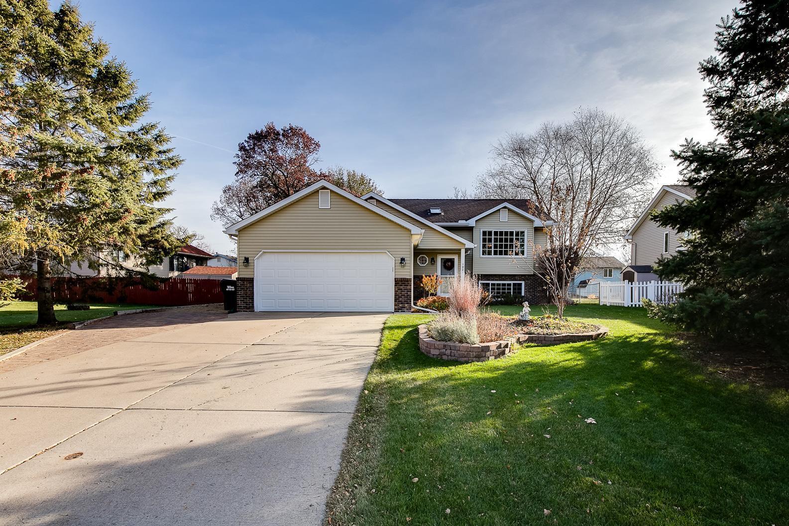 View of Residential at 1981 Heath Avenue, Oakdale MN 55128, Oakdale - Mike Wilen | Minnesota Team Real Estate