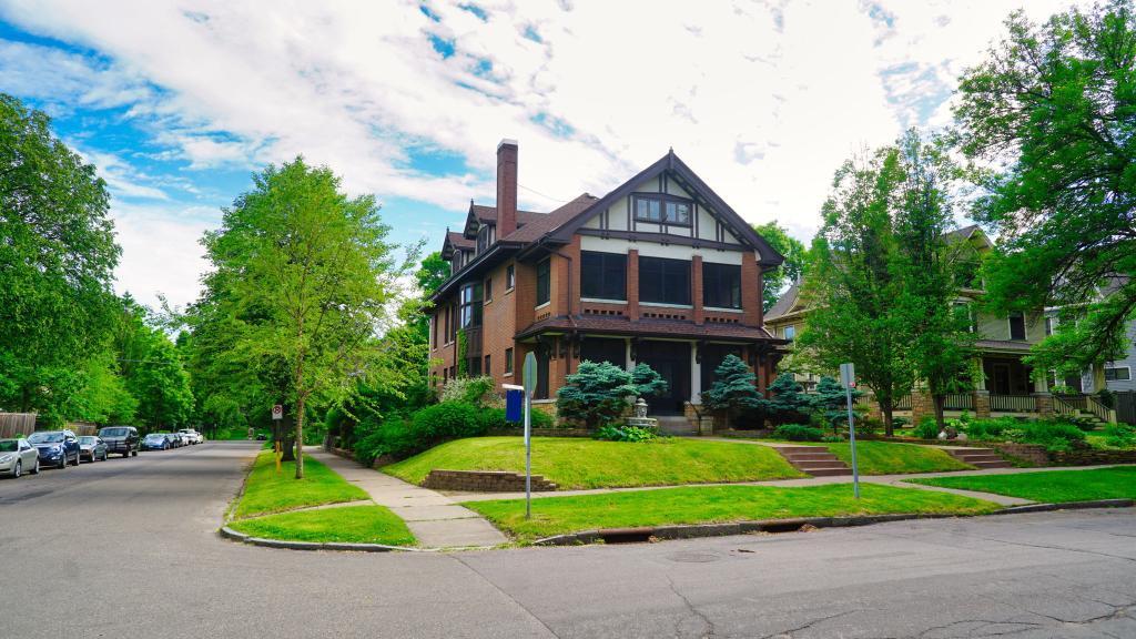 View of Residential Income at 682-684 Lincoln Avenue, Saint Paul MN 55105, Saint Paul - Mike Wilen | Minnesota Team Real Estate