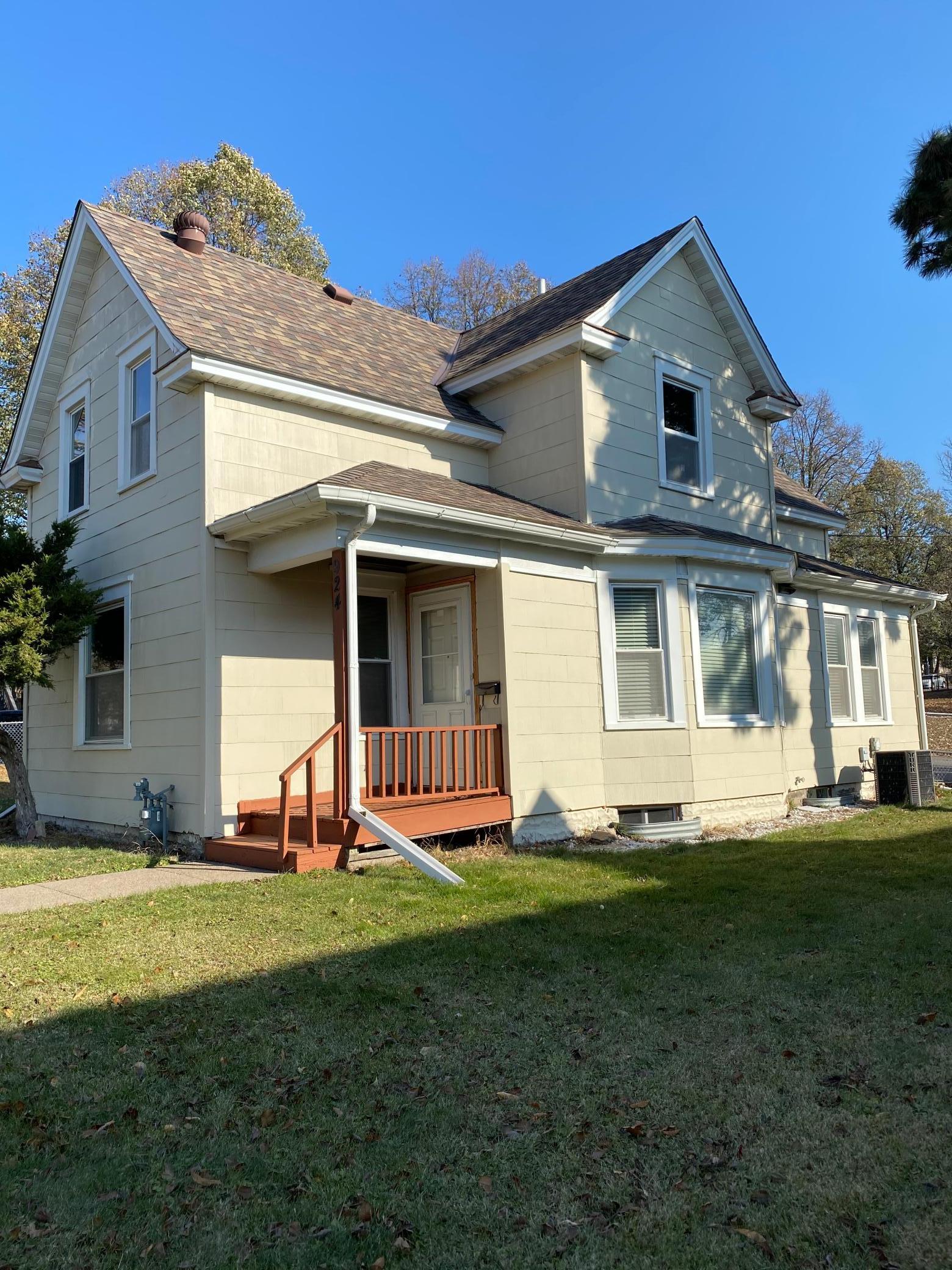 View of Residential at 924 Edgerton Street, Saint Paul MN 55130, Saint Paul - Mike Wilen | Minnesota Team Real Estate
