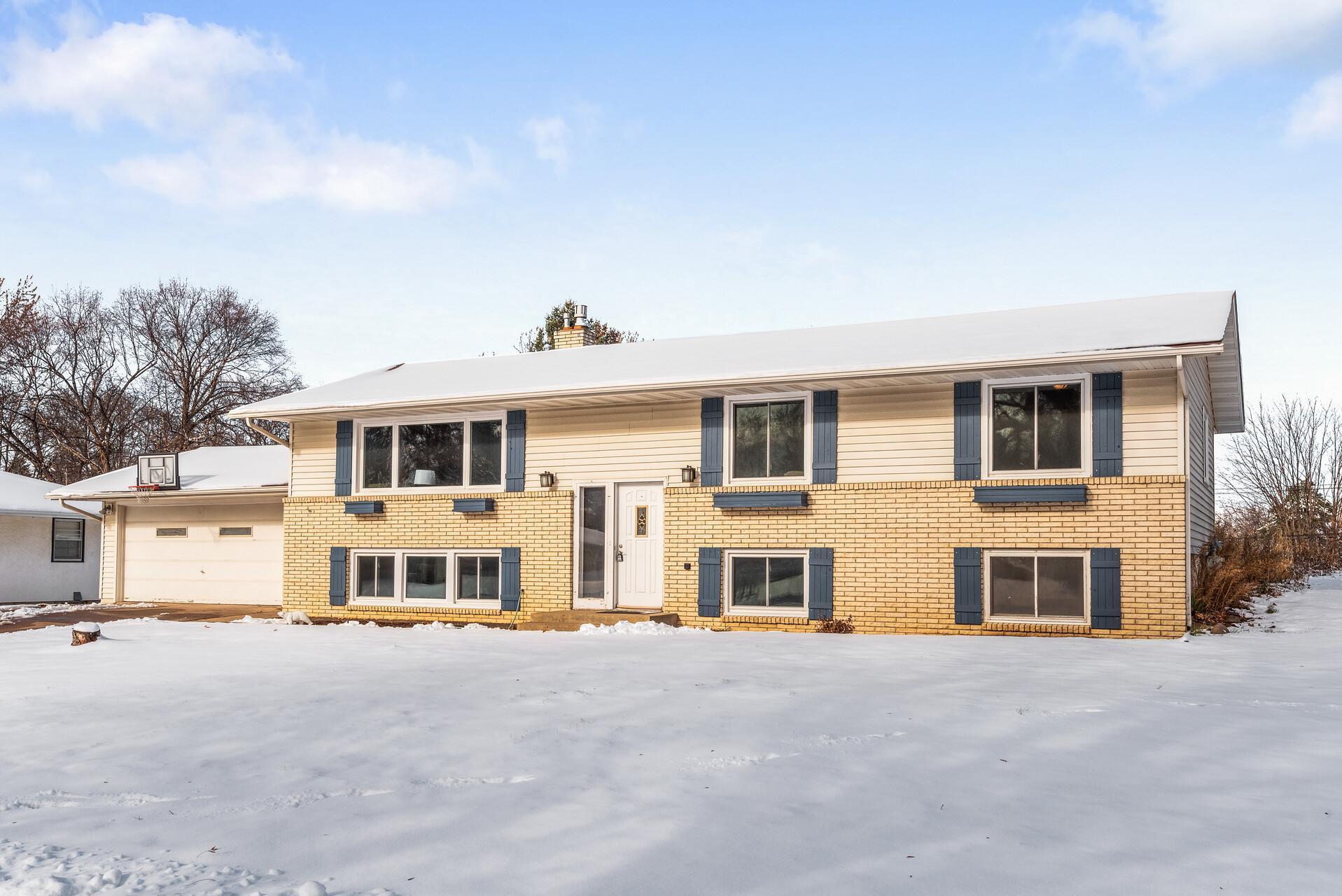 View of Residential at 2539 Elm Drive, White Bear Lake MN 55110, White Bear Lake - Mike Wilen | Minnesota Team Real Estate