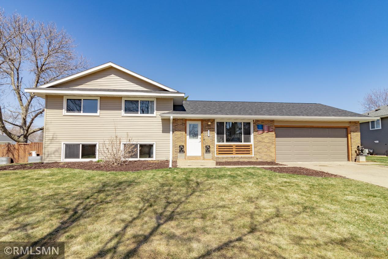 View of Residential at 831 Jonathan Drive, Apple Valley MN 55124, Apple Valley - Mike Wilen | Minnesota Team Real Estate
