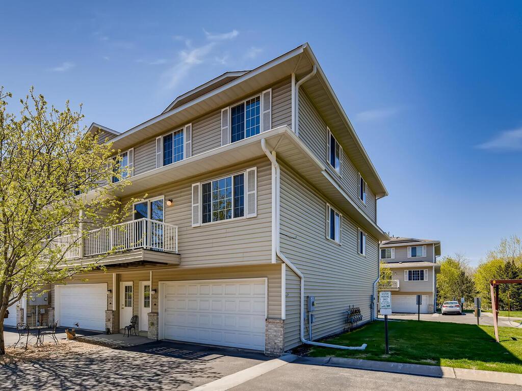 View of Residential at 1567 County Road D #G, Maplewood MN 55109, Maplewood - Mike Wilen | Minnesota Team Real Estate