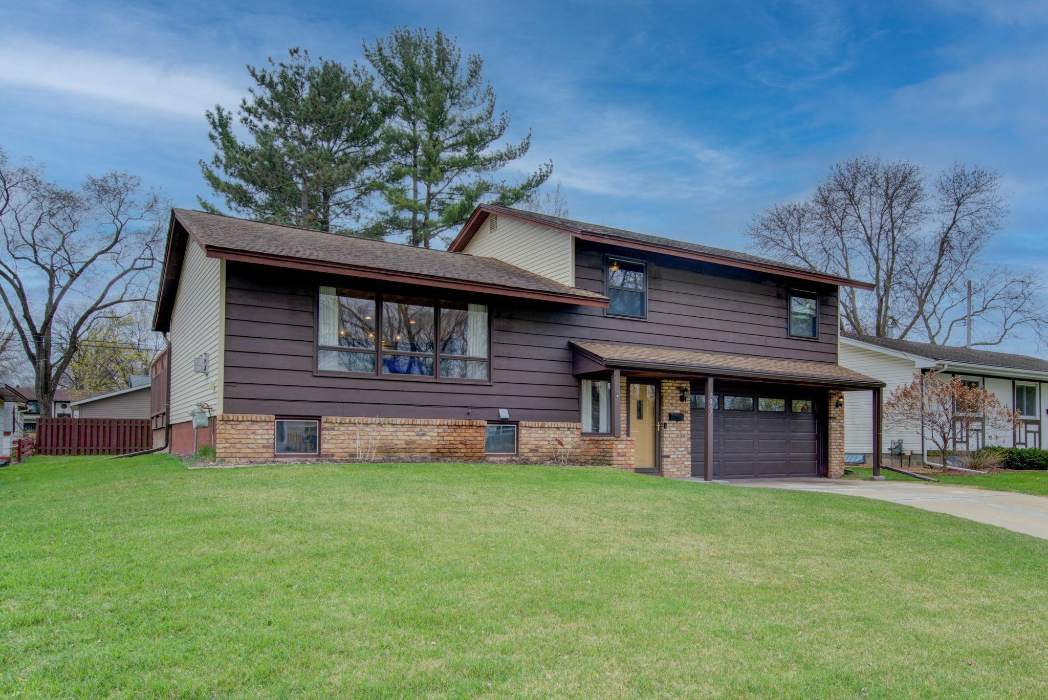 View of Residential at 7007 46th Place, Crystal MN 55428, Crystal - Mike Wilen | Minnesota Team Real Estate