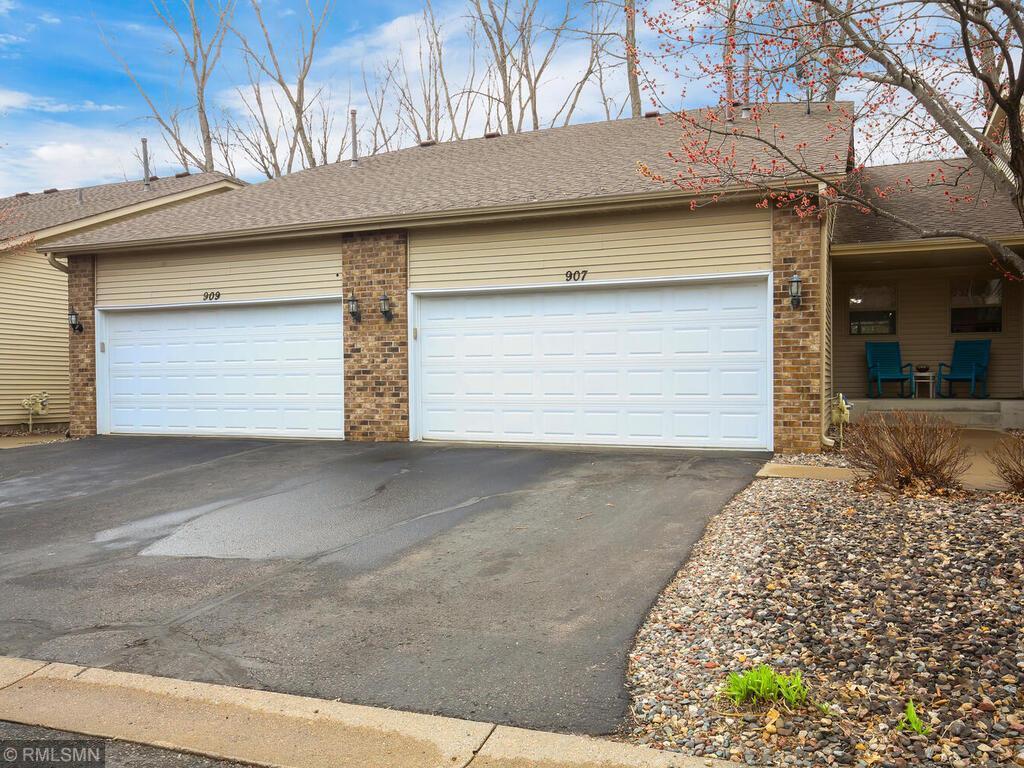 View of Residential at 907 Oakwood Heights Circle #4, Eagan MN 55123, Eagan - Mike Wilen | Minnesota Team Real Estate