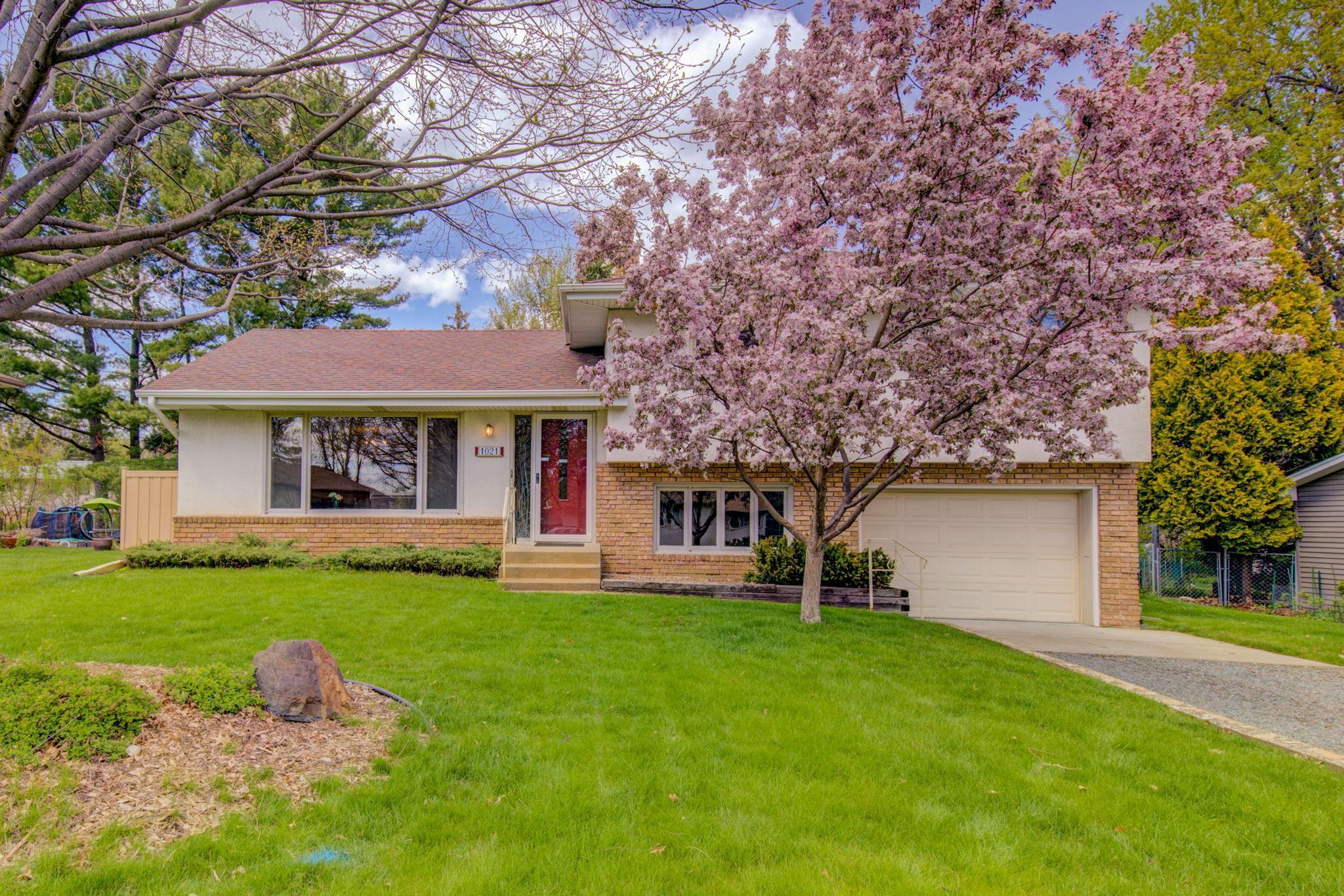 View of Residential at 1021 Cobb Road, Shoreview MN 55126, Shoreview - Mike Wilen | Minnesota Team Real Estate