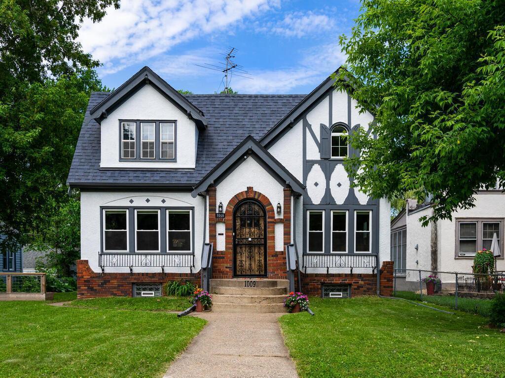 View of Residential at 1009 Russell Avenue, Minneapolis MN 55411, Minneapolis - Mike Wilen | Minnesota Team Real Estate