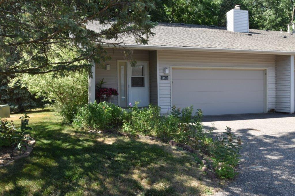 View of Residential at 949 Monterey Court, Shoreview MN 55126, Shoreview - Mike Wilen | Minnesota Team Real Estate
