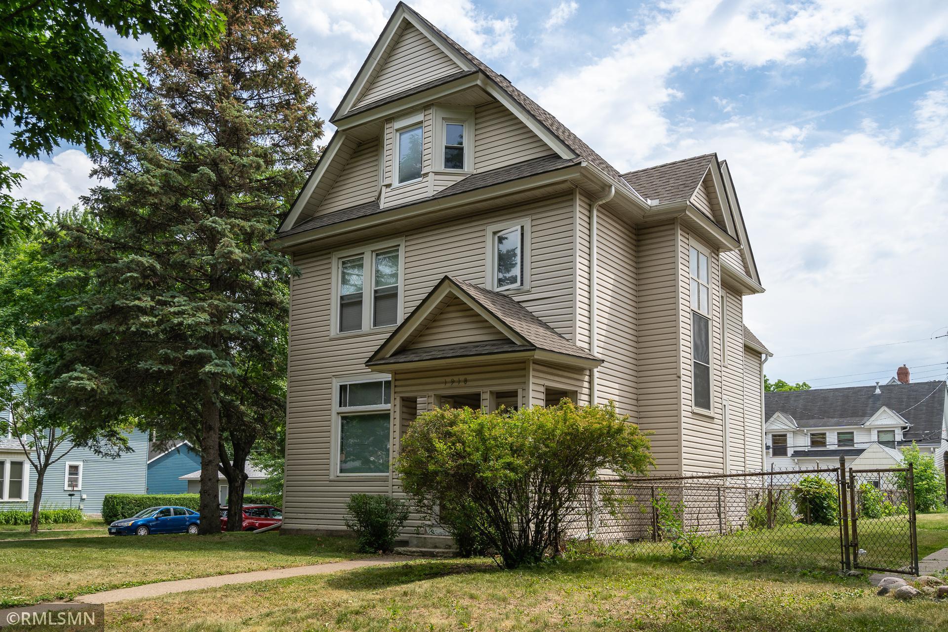 View of Residential Income at 1918 Carroll Avenue, Saint Paul MN 55104, Saint Paul - Mike Wilen | Minnesota Team Real Estate