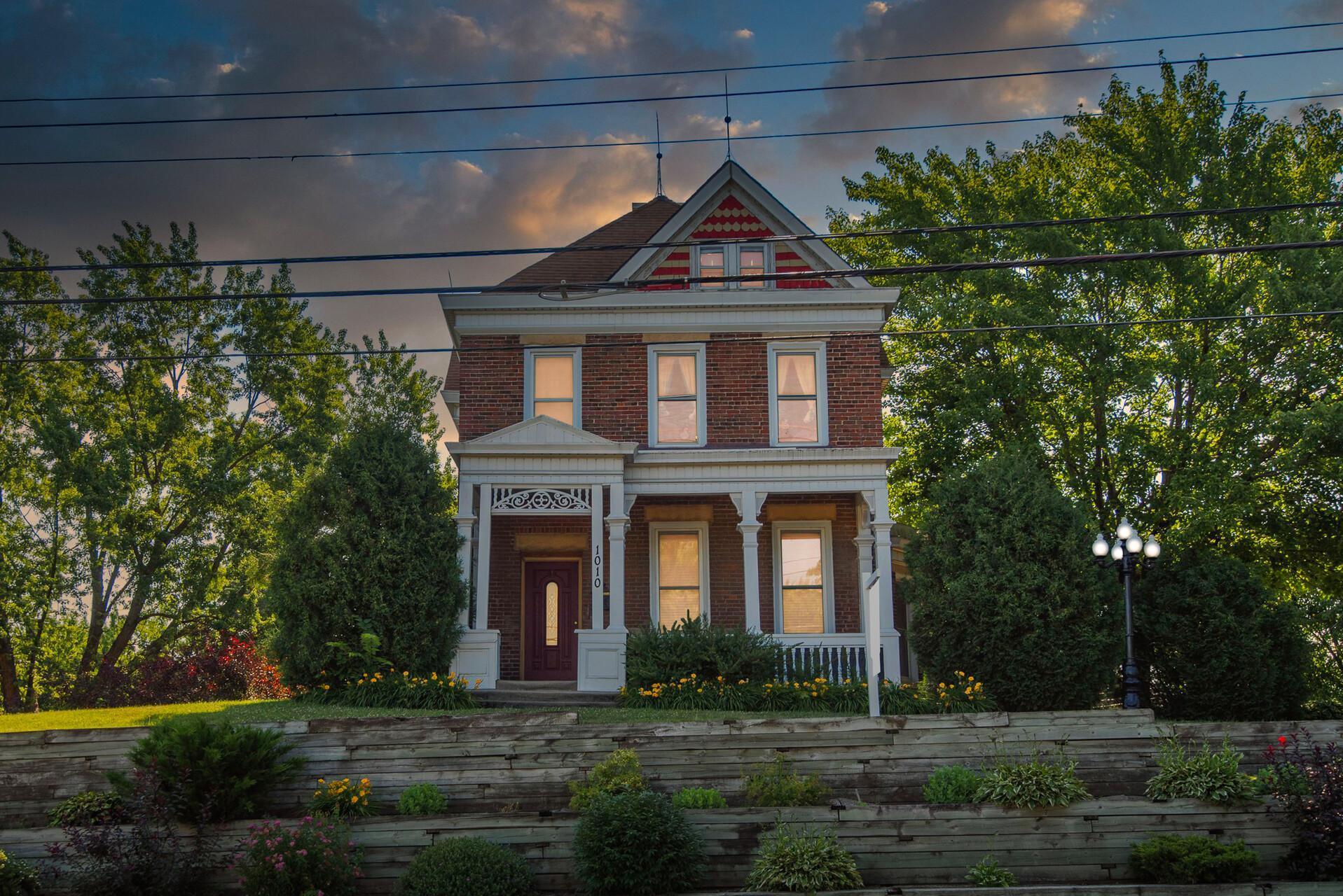 View of Residential at 1010 Oakdale Avenue, West Saint Paul MN 55118, West Saint Paul - Mike Wilen | Minnesota Team Real Estate