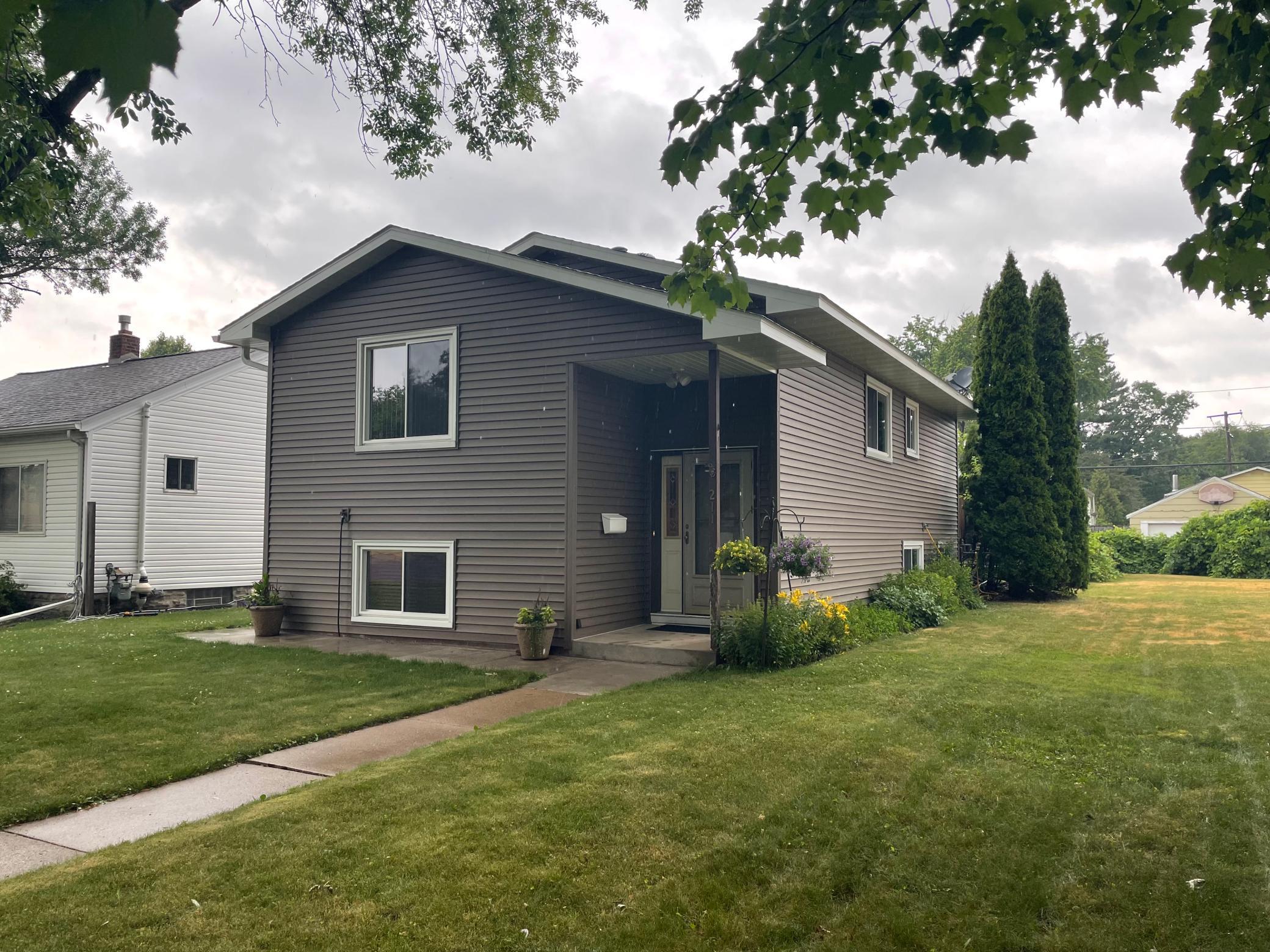 View of Residential at 211 Douglas Street, South Saint Paul MN 55075, South Saint Paul - Mike Wilen | Minnesota Team Real Estate