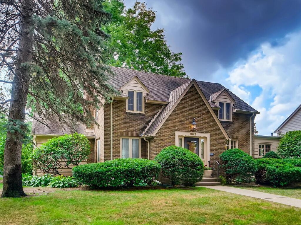 View of Residential at 1322 Hillcrest Avenue, Saint Paul MN 55116, Saint Paul - Mike Wilen | Minnesota Team Real Estate
