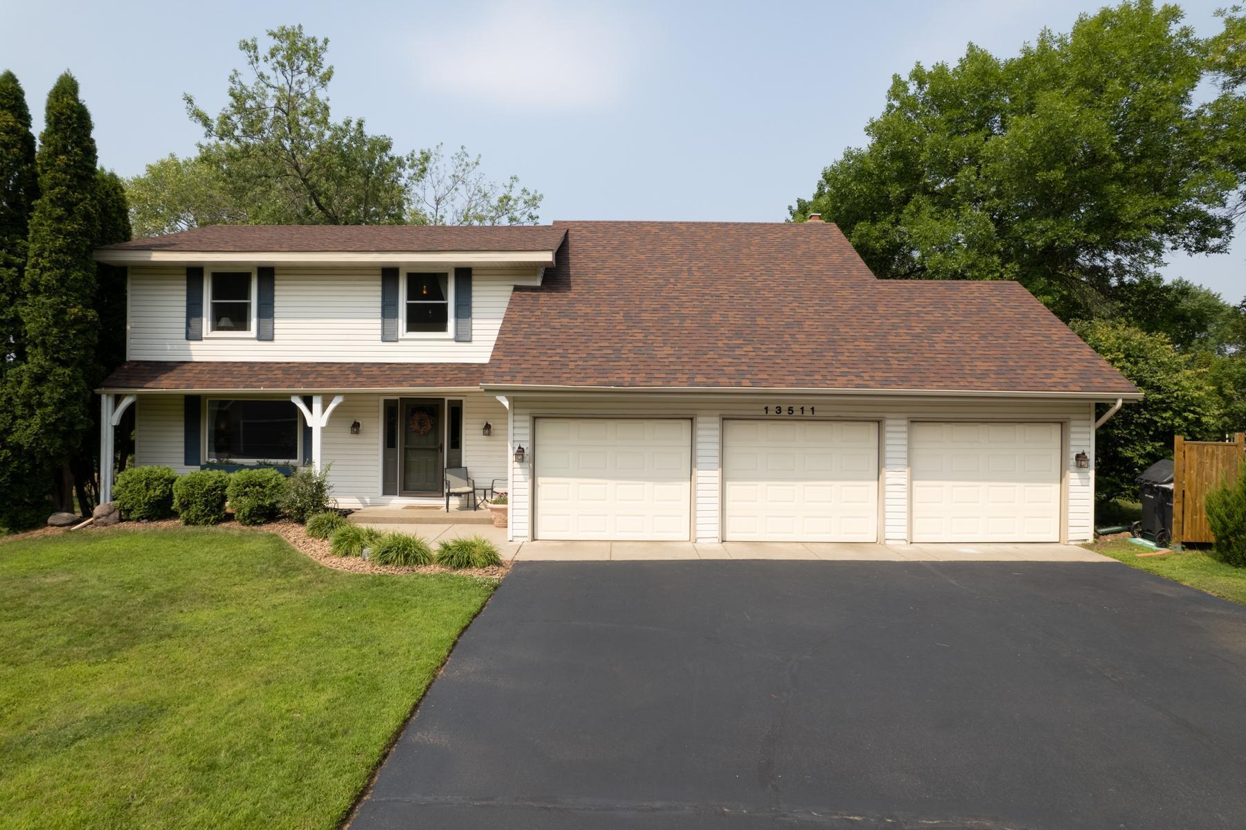View of Residential at 13511 Hollins Court, Apple Valley MN 55124, Apple Valley - Mike Wilen | Minnesota Team Real Estate