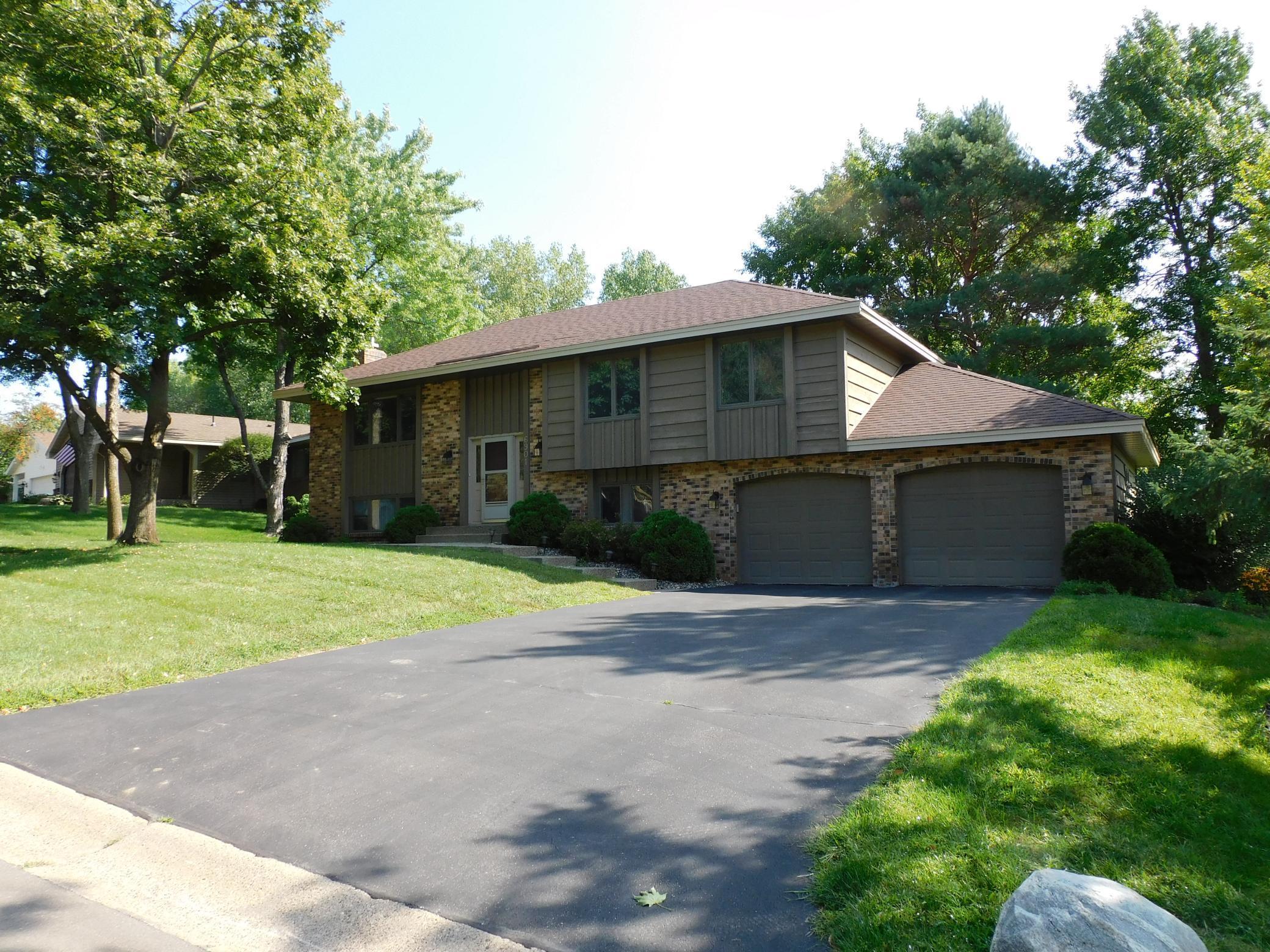View of Residential at 6901 Sugar Hill Circle, Eden Prairie MN 55346, Eden Prairie - Mike Wilen | Minnesota Team Real Estate